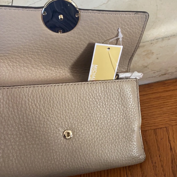New Michael Kors wallet gray NWT - Picture 6 of 6